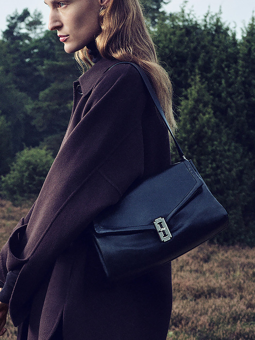 Occam Doux Shoulder L (오캄 두 숄더 라지) Black