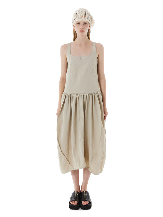  SQUARE INCISION DRESS / BEIGE