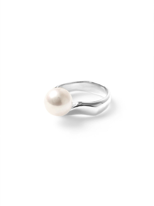 PEARL RING