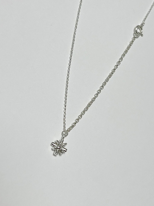 Snow flake necklace
