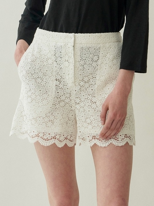 cotton lace short pants (off white)