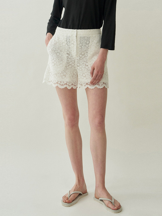 cotton lace short pants (off white)