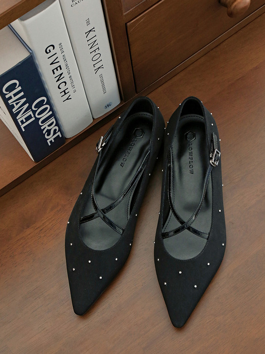 1805 Mer X-Strap Flat Shoes