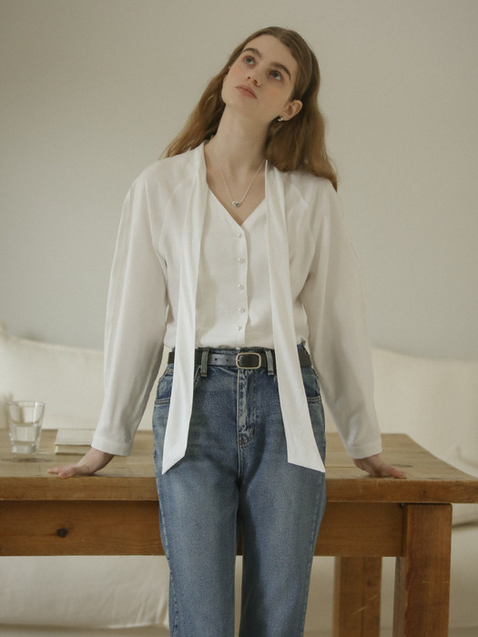 Tied collar pearl button flare blouse_Ivory
