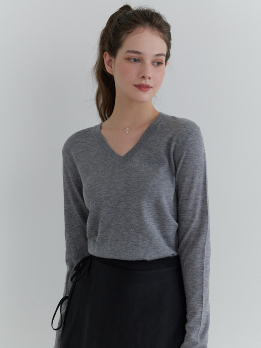 Fond v-neck knit (gray)