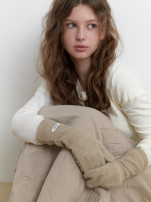 soft cuddly gloves - moca beige