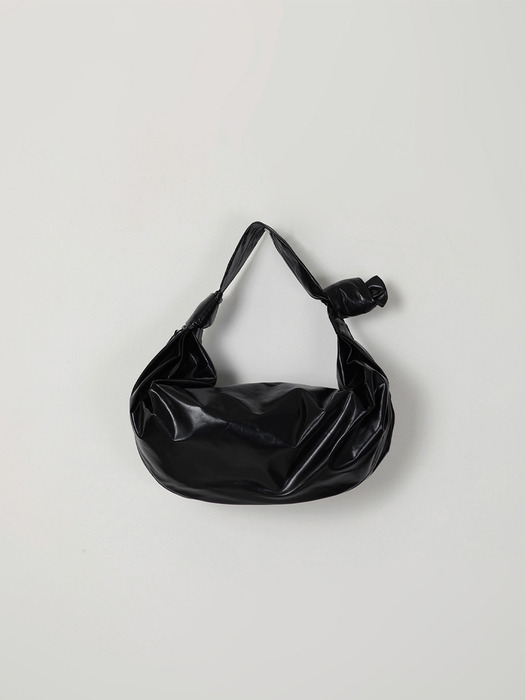 HALF MOON STRAP BAG_BLACK