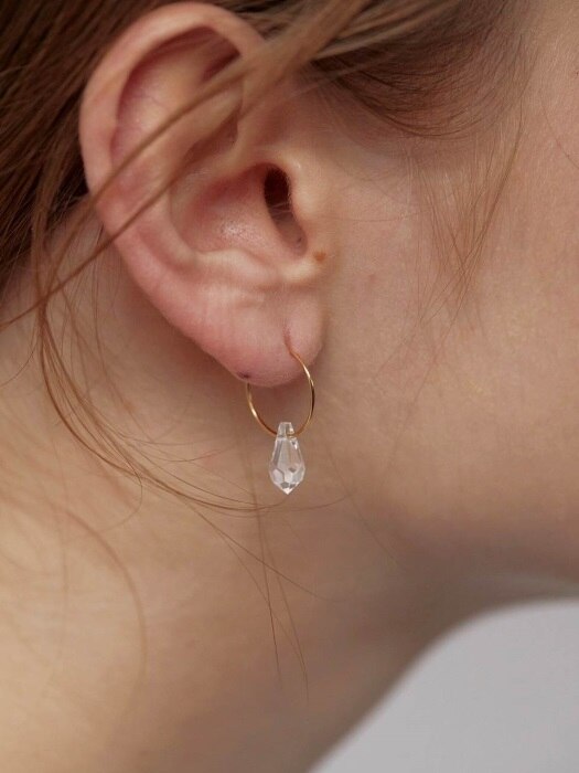 Crystal ``````````````````drop``````````````````ped Small Ring earrings