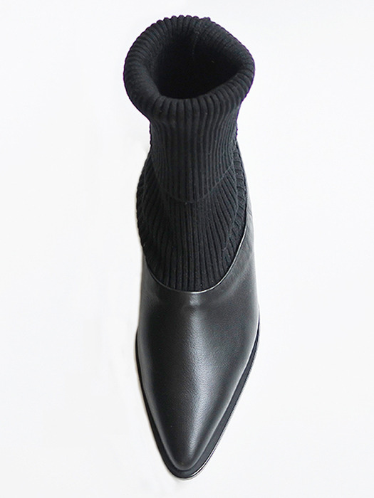 [EXCLUSIVE]pointed knit boots