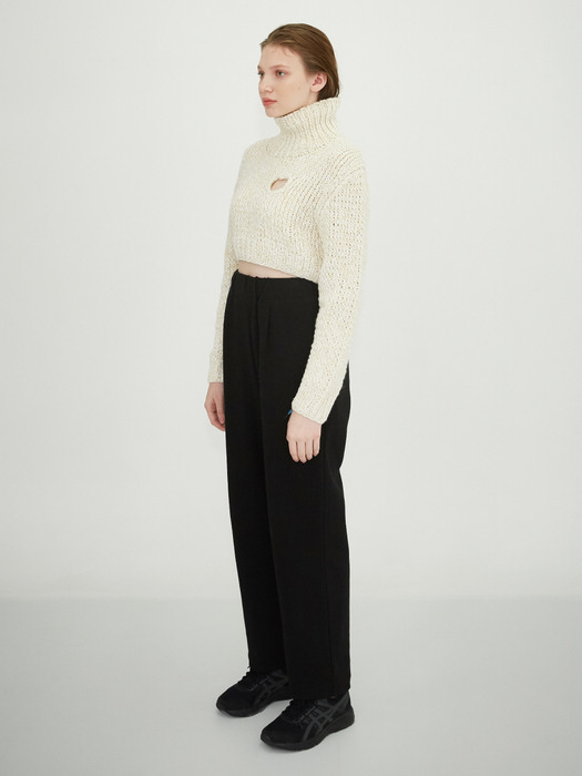 AW19 Cropped Hand Knit Top