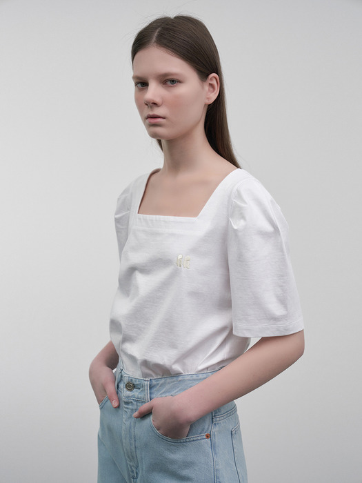 Square-Neck Puff-Sleeved T-Shirt (white)