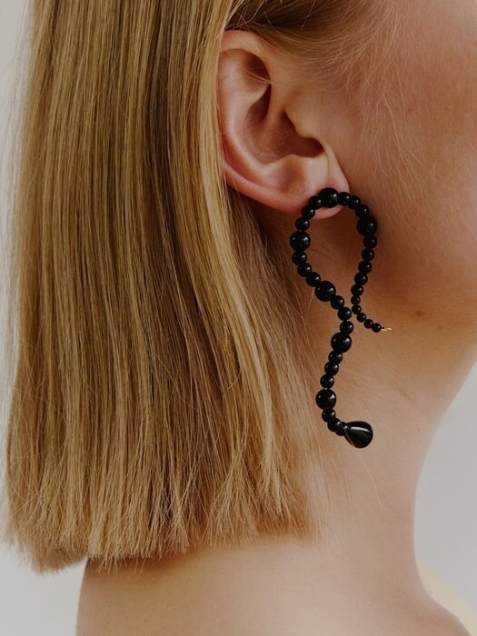 Onyx Wave Earrings