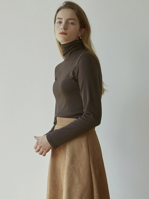 TURTLENECK NAPPING SLEEVE_BROWN