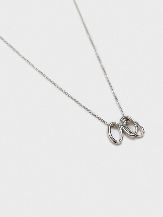 triple ring necklace (silver)