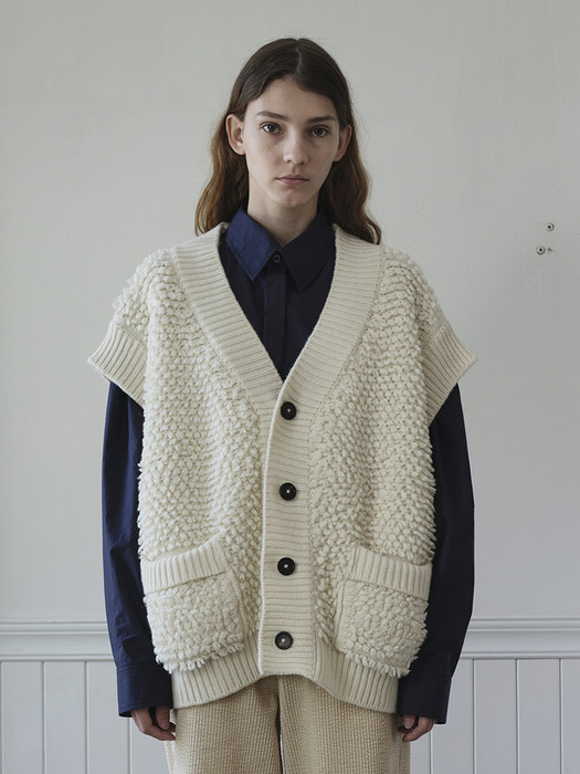 SHAGGY KNIT VEST IVORY