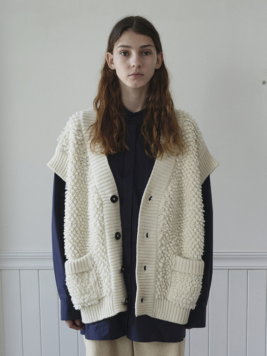 SHAGGY KNIT VEST IVORY