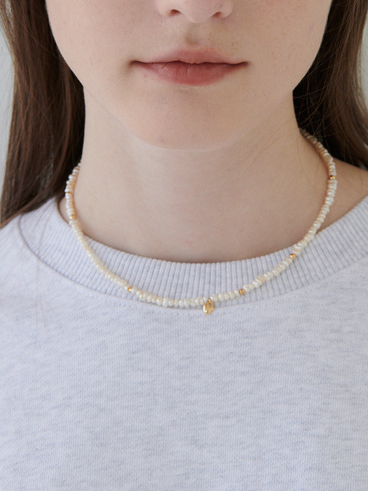 389_love pearl necklace gold