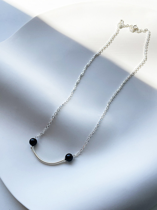 Silver Pipe Onyx Necklace