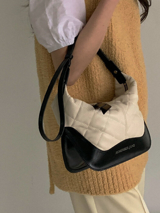 Fortune Cookie Bag - Quilted Beige(퀼팅베이지)