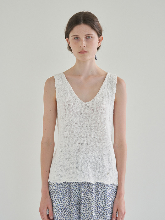 pebble sleeveless knit ivory