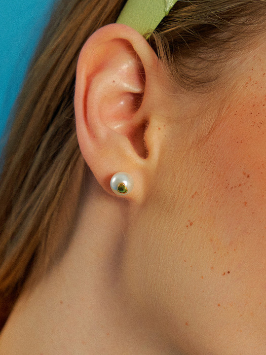 love deep heart pearl earring
