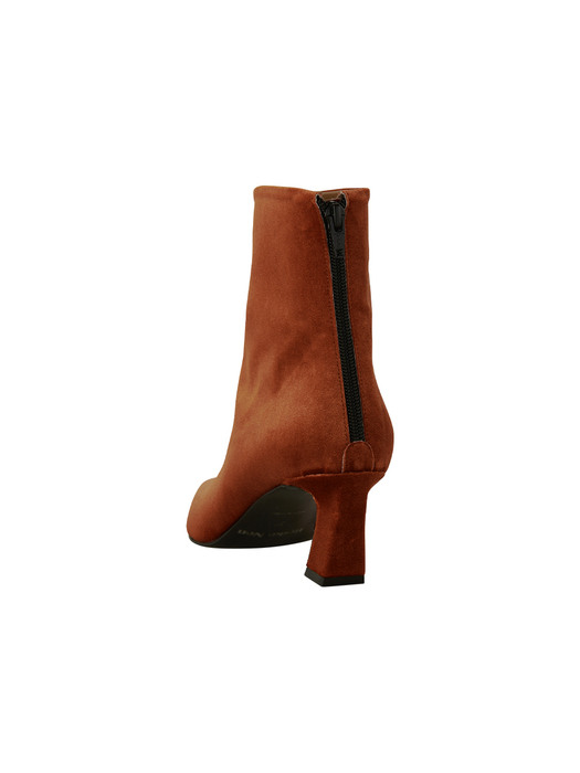 RN4-SH039 / Slim Lined Ankle Boots