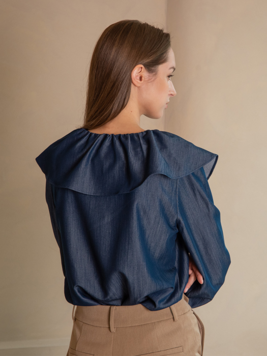 WED Blossoming blue ruffle lapel blouse