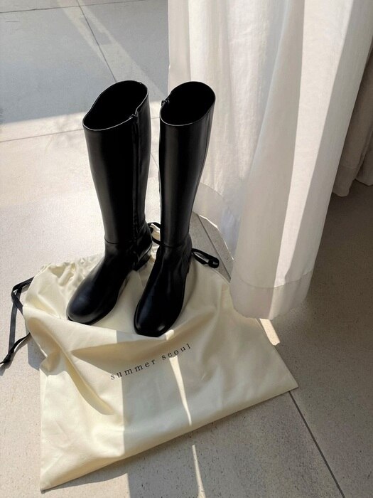 Essential slim zip-up long boots
