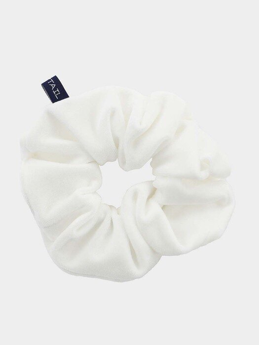 Lily Velvet Scrunchie (WHITE)