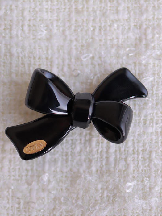 Black and gold mini ribbon pin