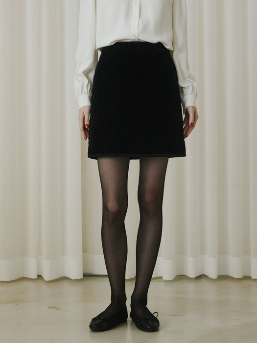 [단독]Velvet Quilting Skirt_Black