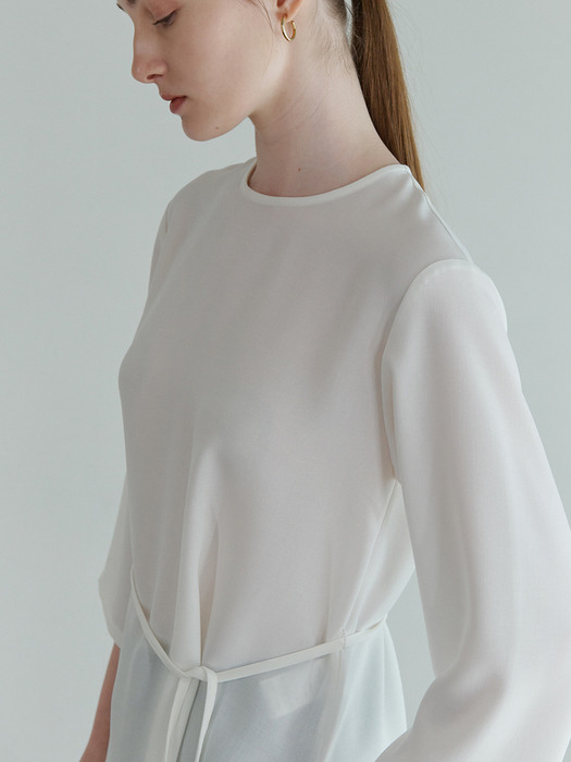 ESSENTIAL BLOUSE off white