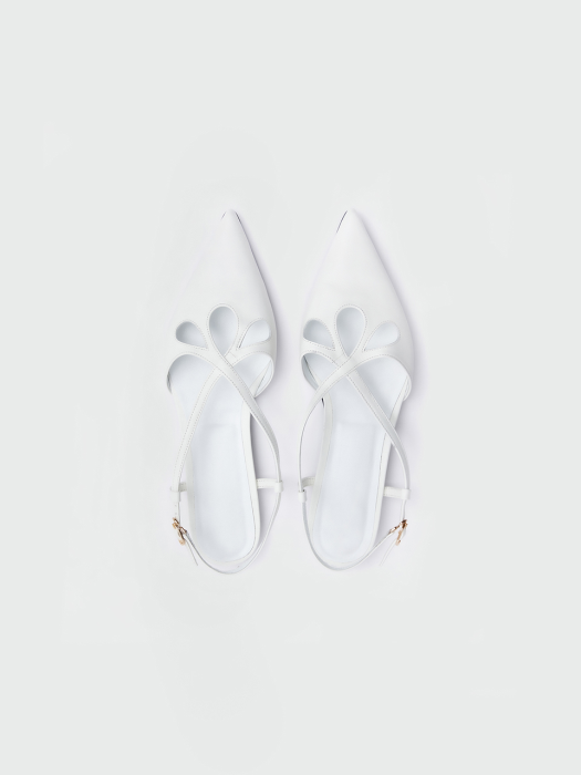 WINSELY  Point Toe Cross-Strap Flat Sandals - Ivory