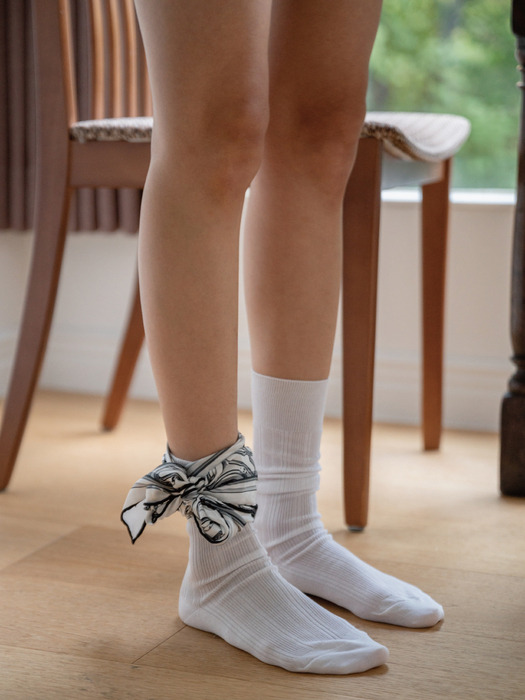 [no.011] pure white basic silket socks