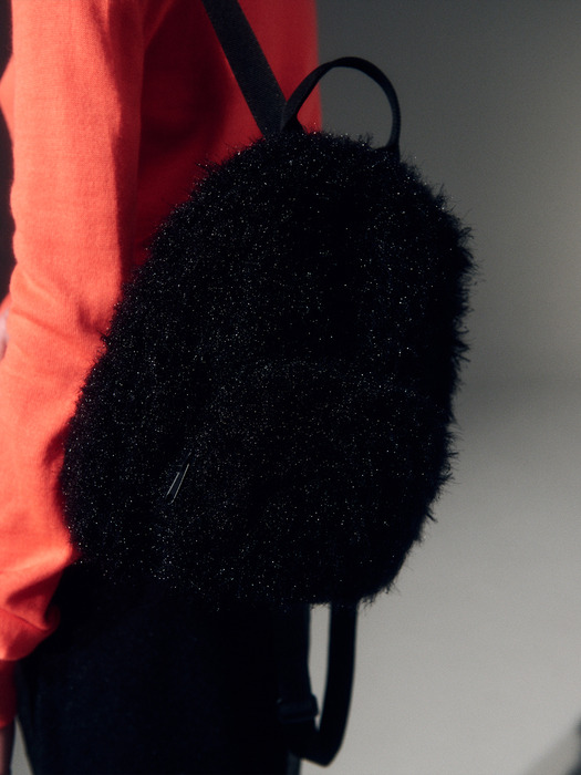 FLUFFY MINI BACKPACK_BLACK