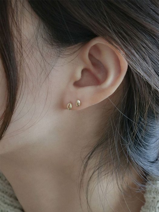 14k oval round piercing earrings