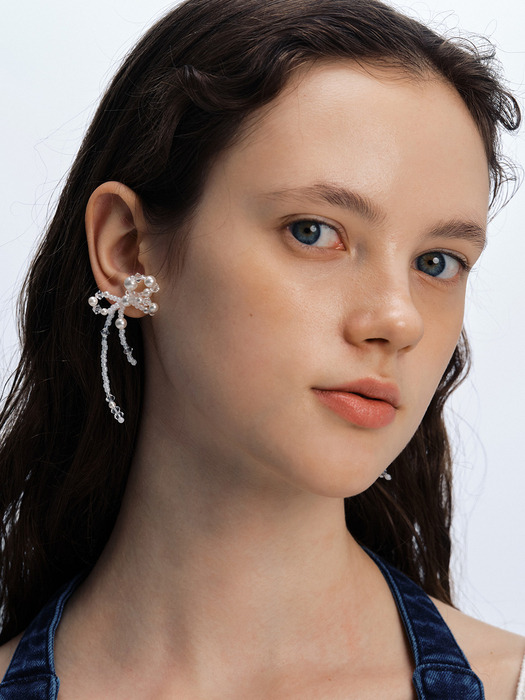 [단독]White Blossom Ribbon Earrings_VH2412EA005M