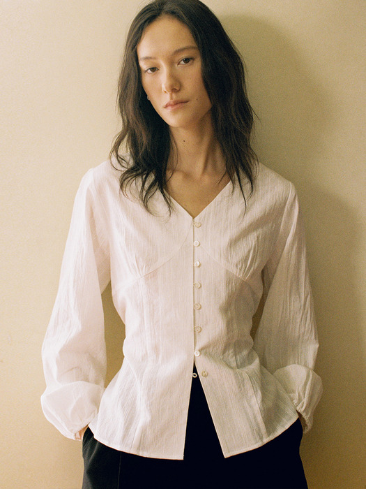 comos 1132 line shirring blouse (ivory)