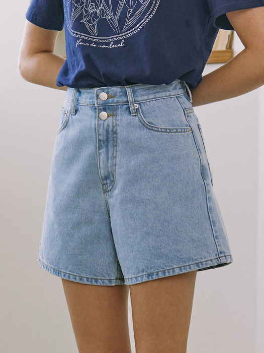 Button Detail Denim Shorts - Light Blue