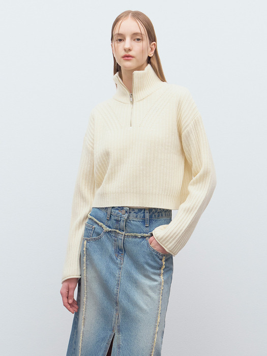 Half Zip-up Cropped Knit in Ivory VK4WP158-03