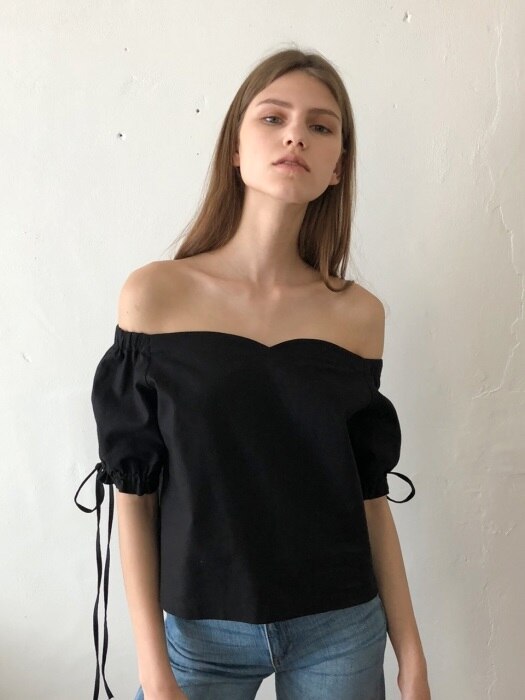18 SS tulip off-the-shoulder linen blouse (black)