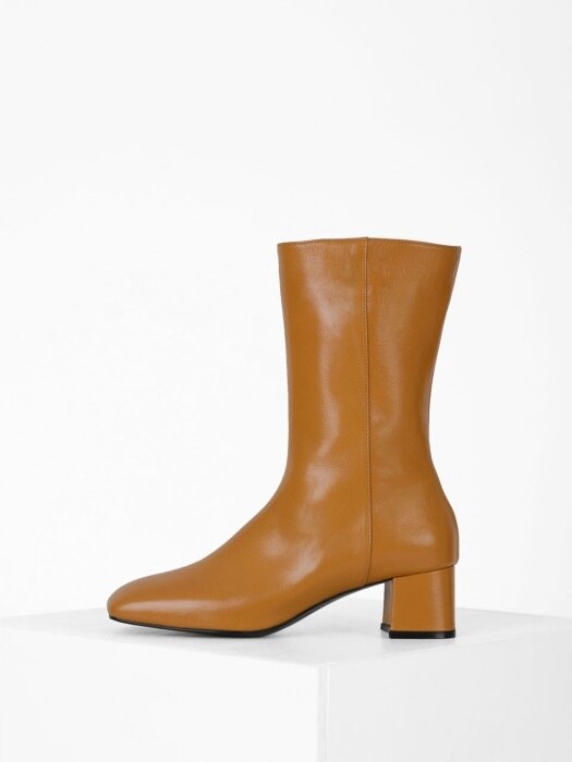 SQUARE MIDDLE ANKLE BOOTS - CAMEL