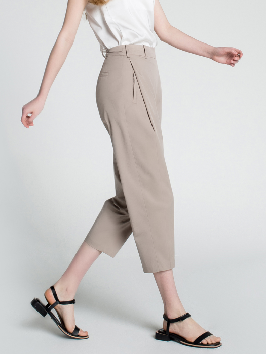 Pin Tuck Slacks Beige