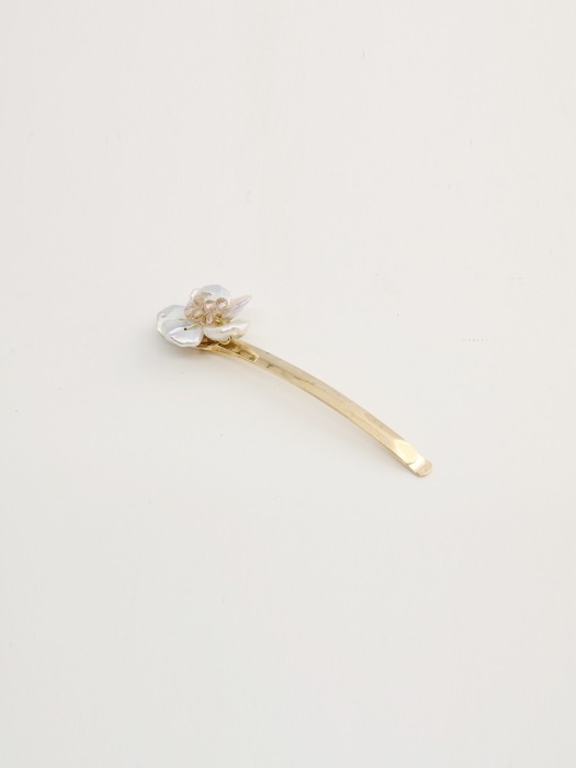 Natural Pearl Flower Shape Hairpin