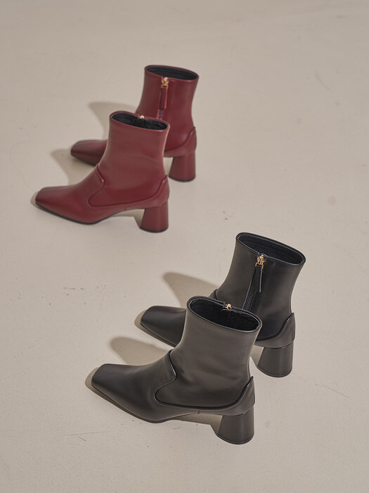 [at SALONDEJU] Square-toe leather boots/ Black