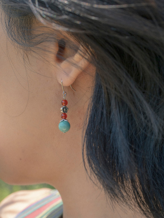 Oriental drop earring
