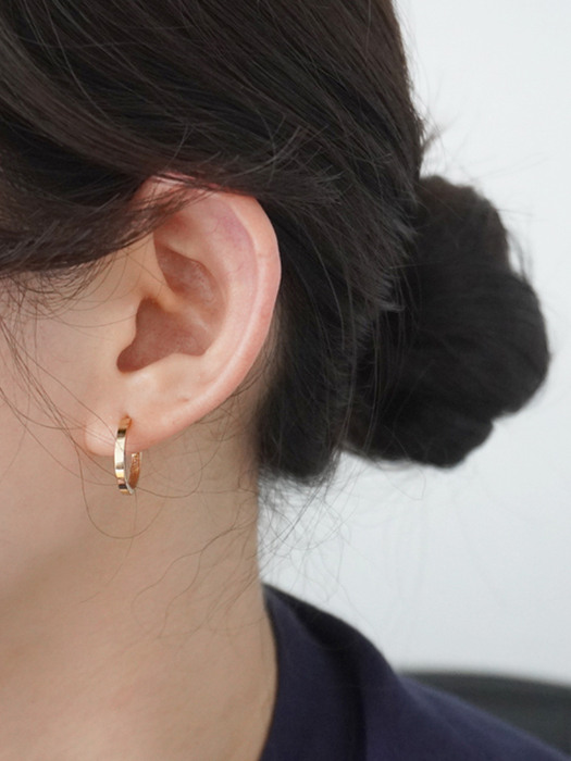 14k gold flat one-touch earring