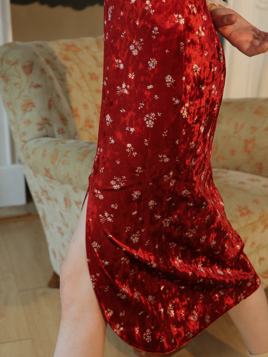 Merry slit sleeveless dress