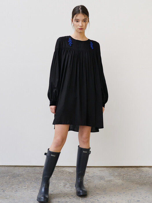 21 Winter_ Black Bohemian Mini Dress
