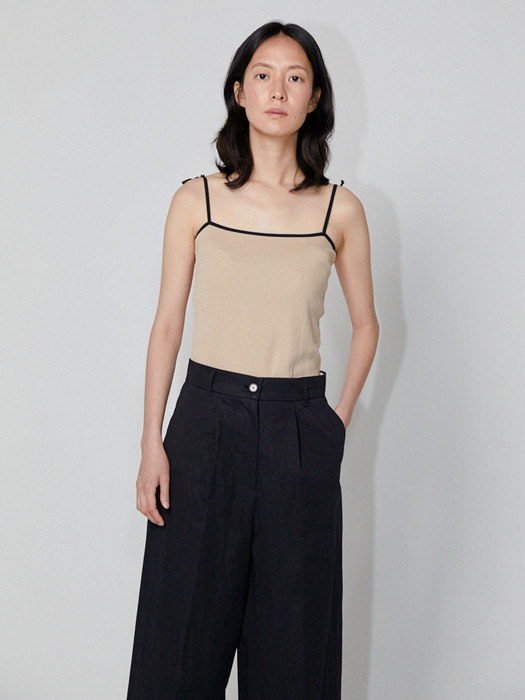 HIGH WAISTED WIDE LEG PANTS IN BLACK